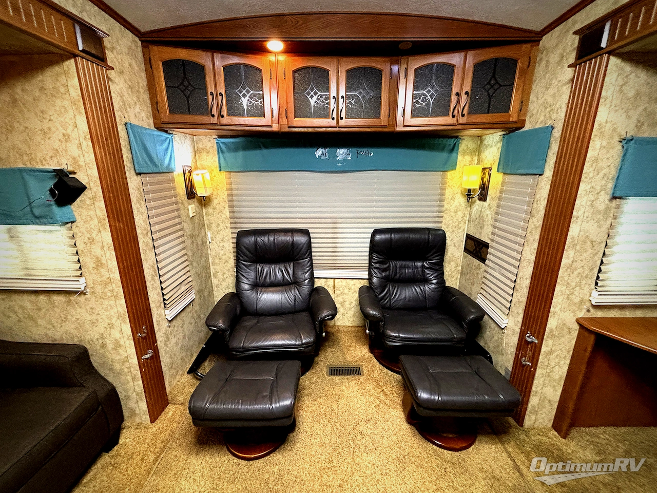 2012 Keystone Montana Big Sky 3400RL Photo 21