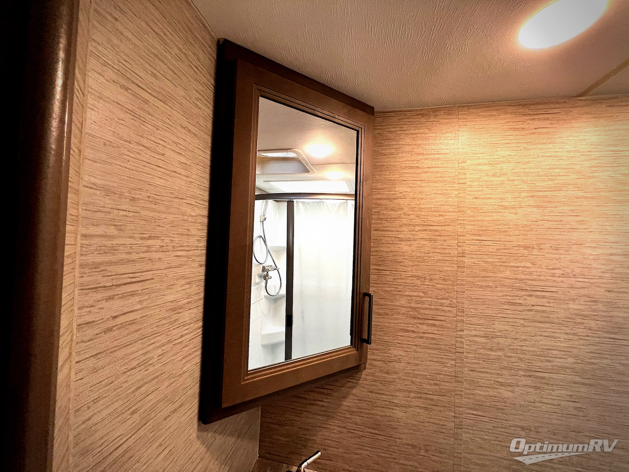 2023 Thor Chateau 24F Photo 17