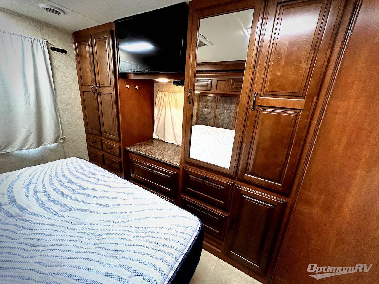 2015 Forest River Georgetown 310DS Photo 19