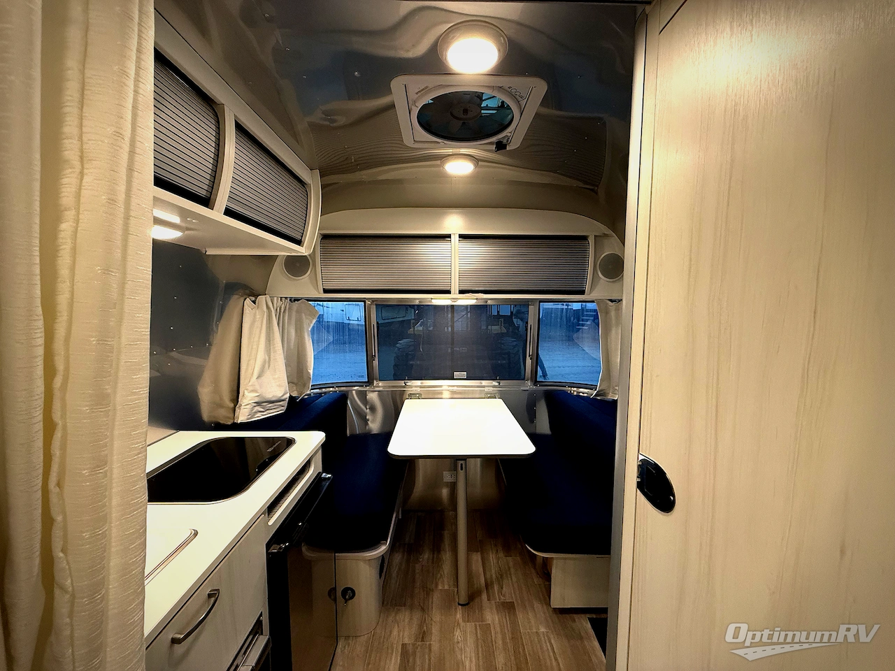 2024 Airstream Bambi 16RB Photo 6
