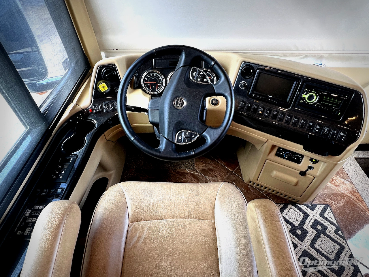 2015 Newmar Dutch Star 4369 Photo 8