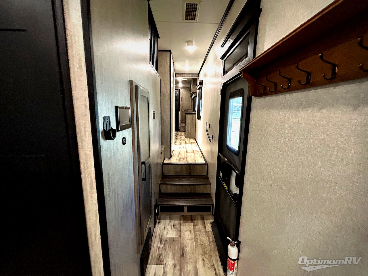 2023 KZ Durango Gold G382MBQ Photo 7
