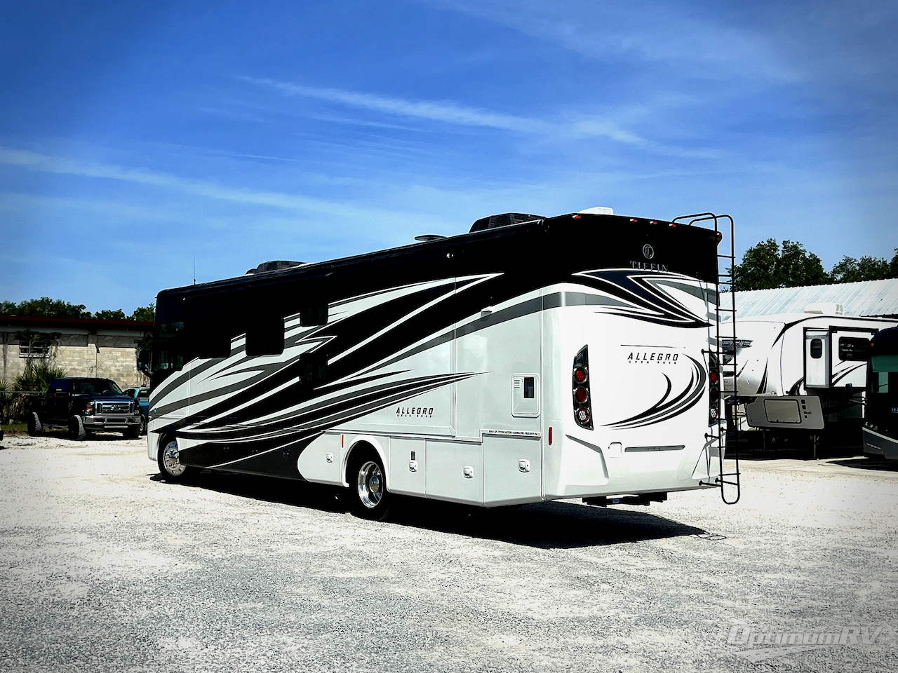 2017 Tiffin Allegro 36 UA Photo 3