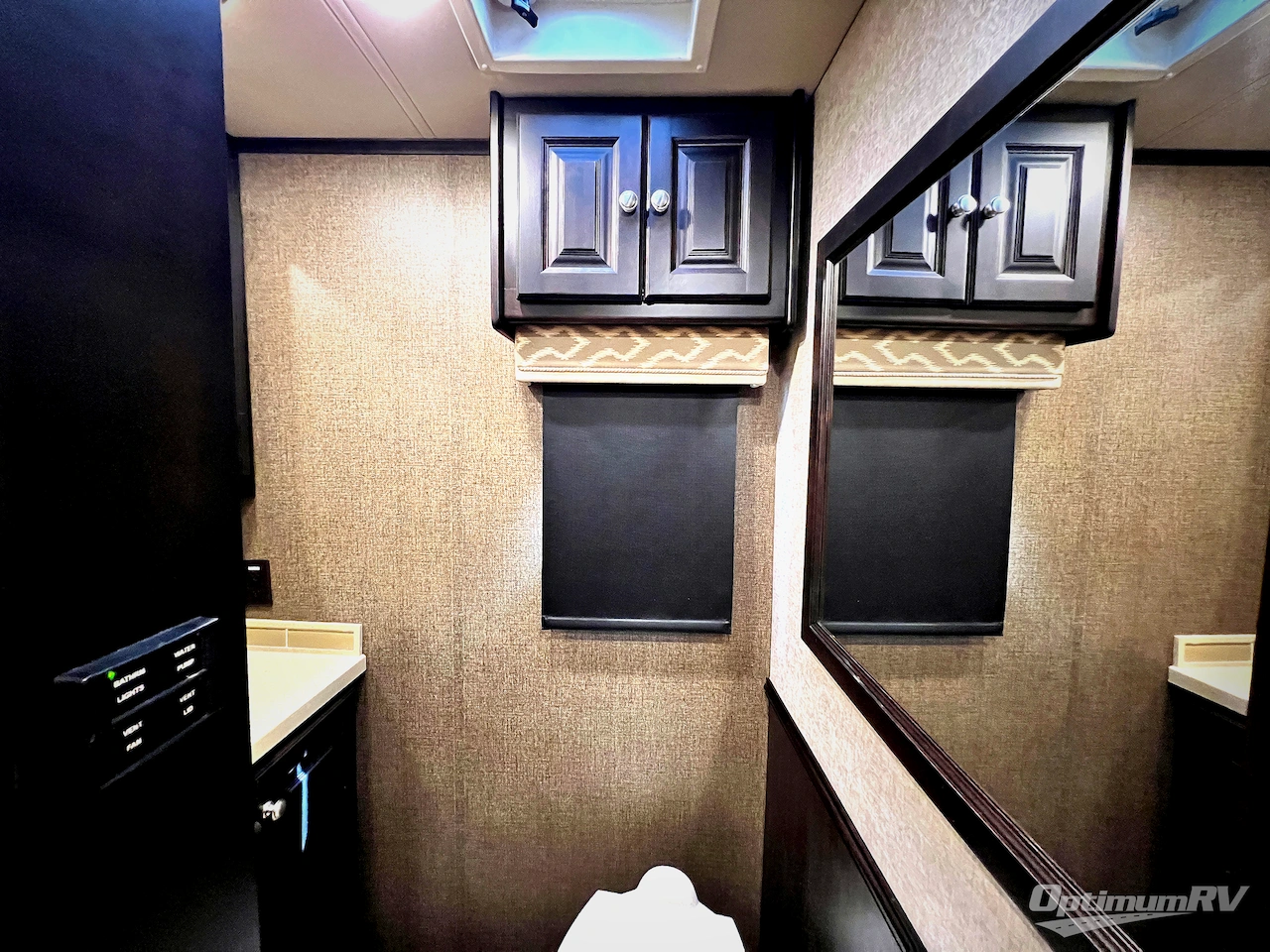 2017 Tiffin Allegro 36 UA Photo 15