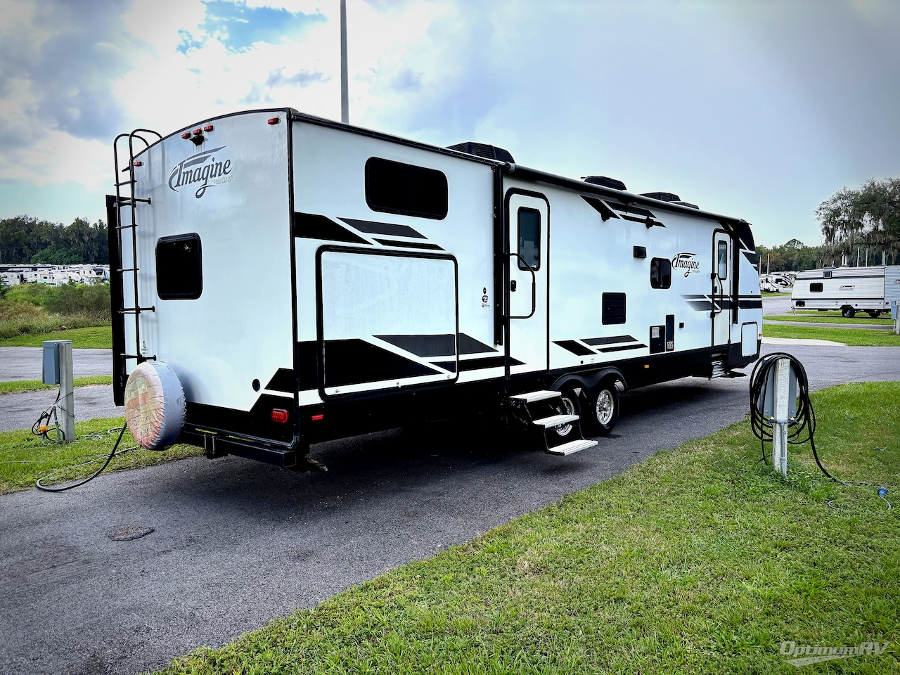 2019 Grand Design Imagine 3170BH Photo 2