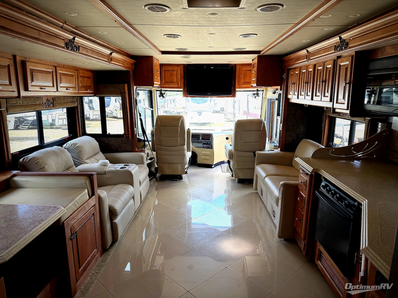 2011 Tiffin Phaeton 36QSH Photo 3