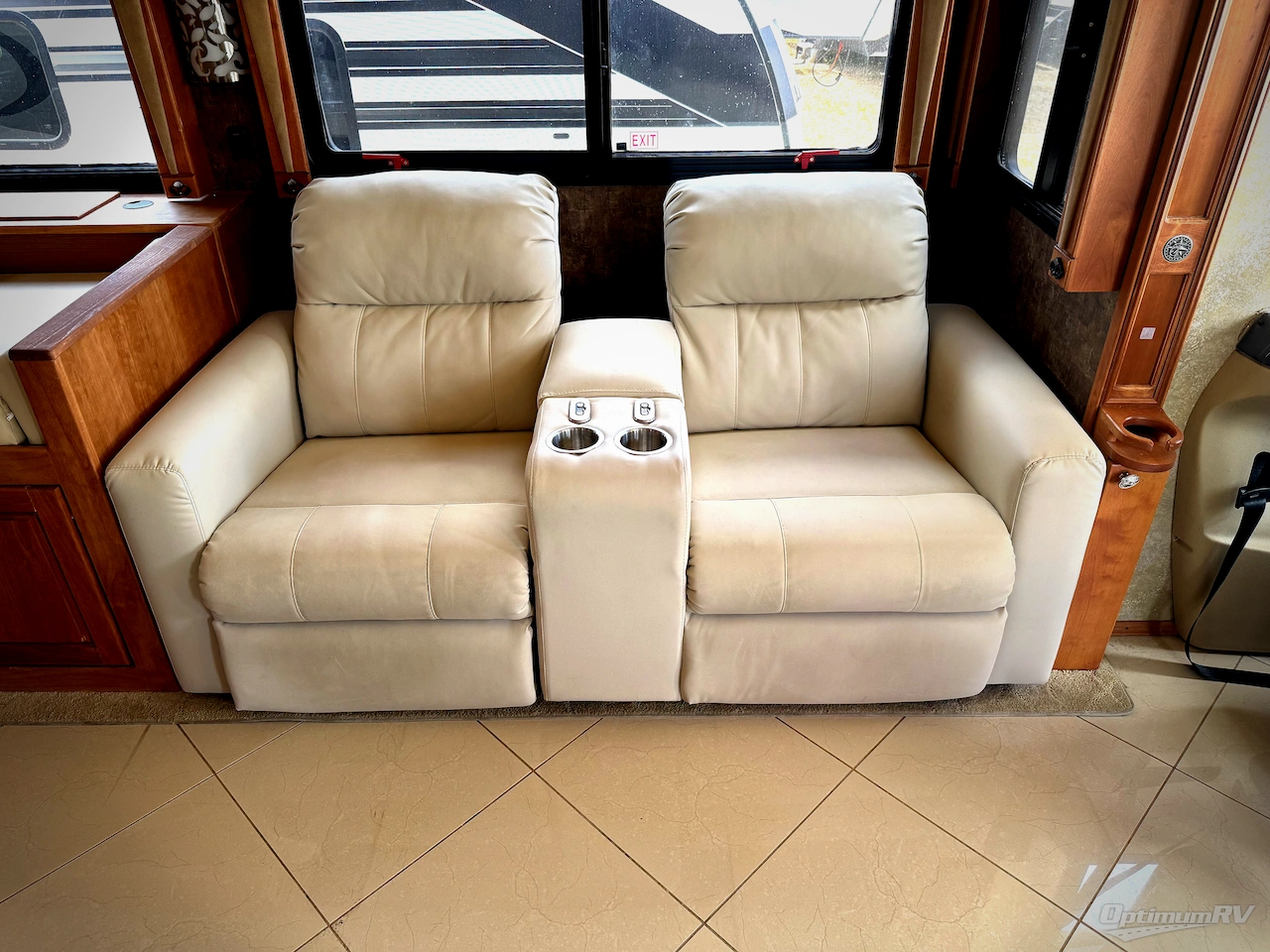 2011 Tiffin Phaeton 36QSH Photo 5