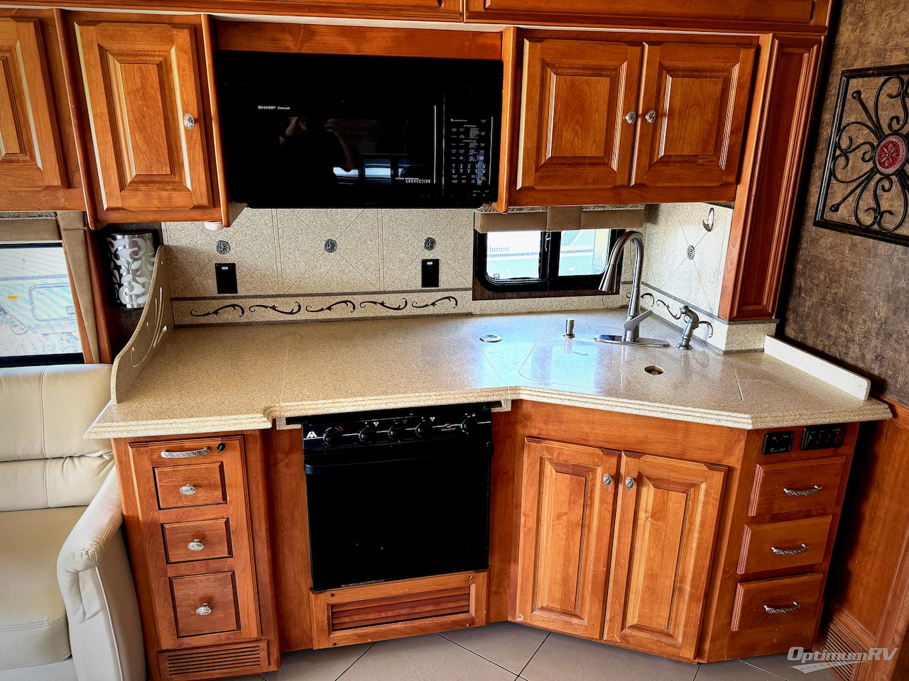 2011 Tiffin Phaeton 36QSH Photo 9
