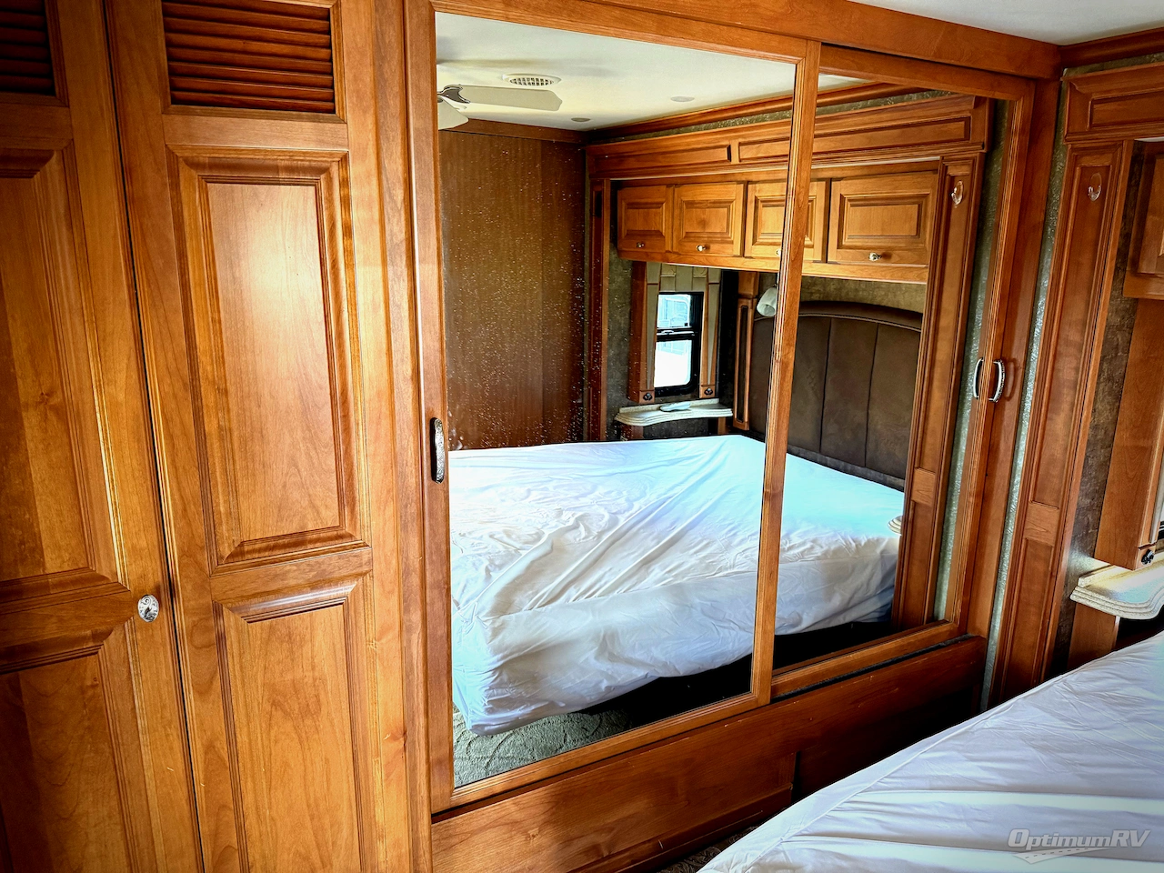 2011 Tiffin Phaeton 36QSH Photo 13