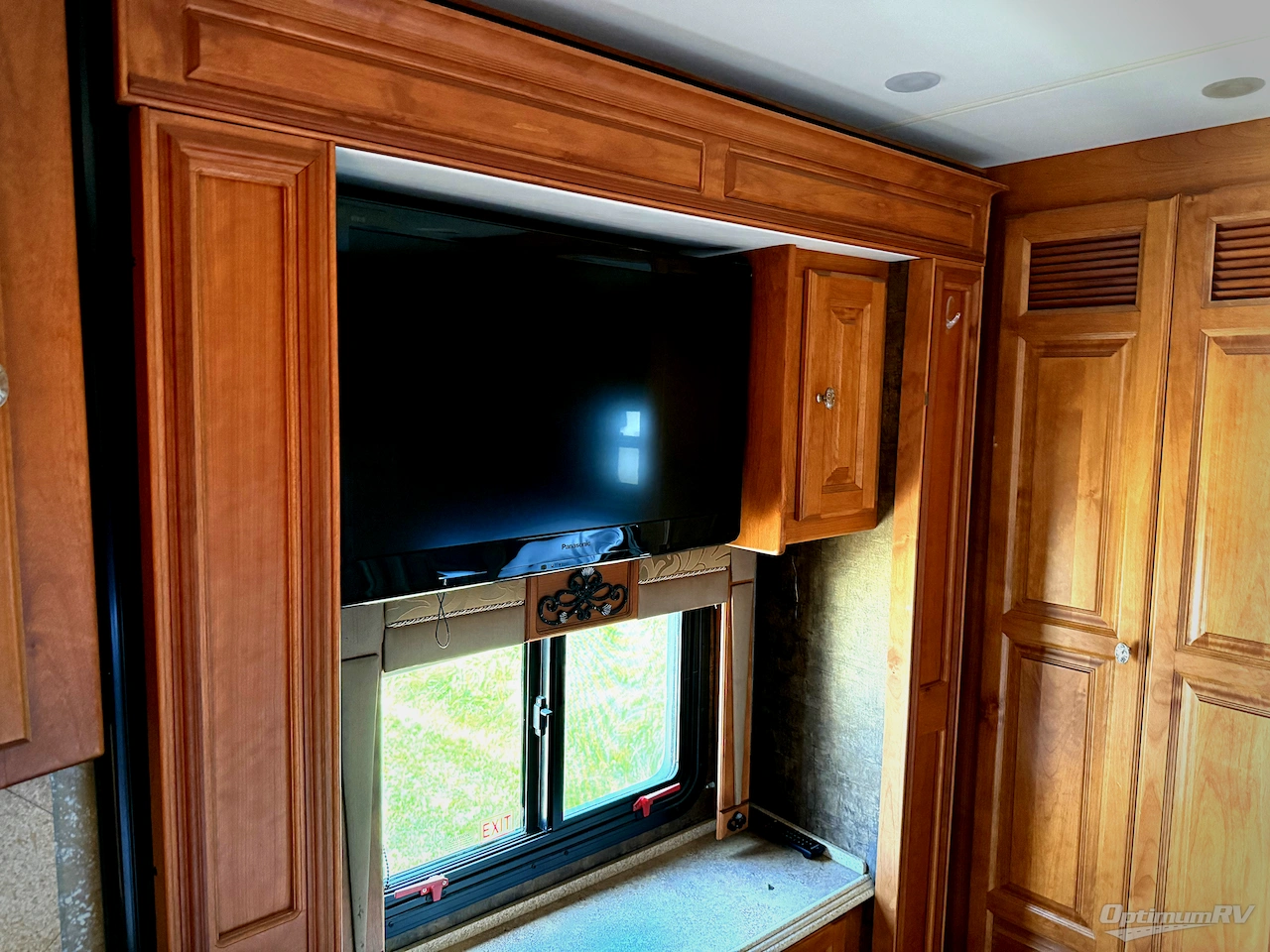 2011 Tiffin Phaeton 36QSH Photo 14