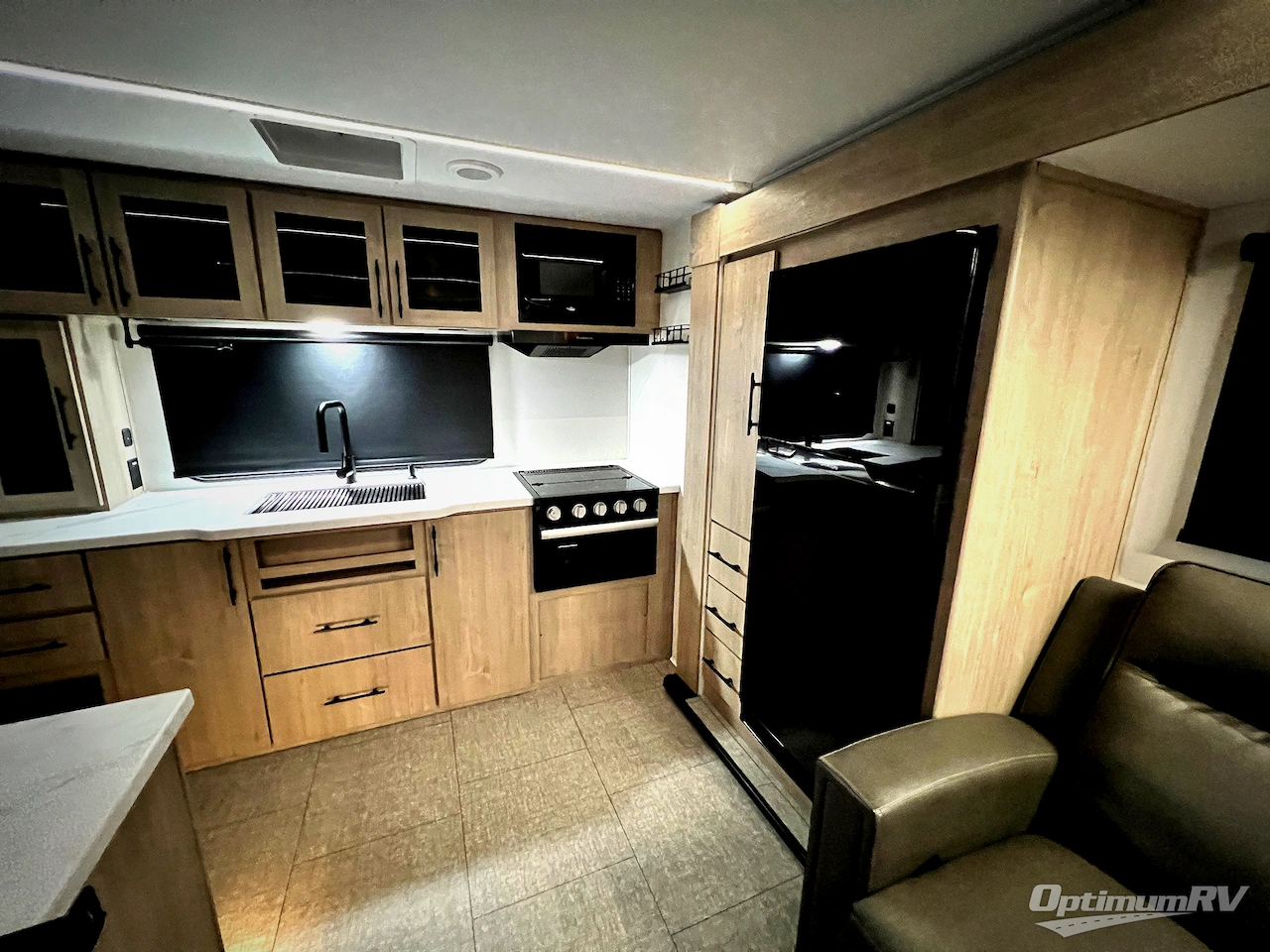 2025 Grand Design Imagine XLS 23LDE Photo 7