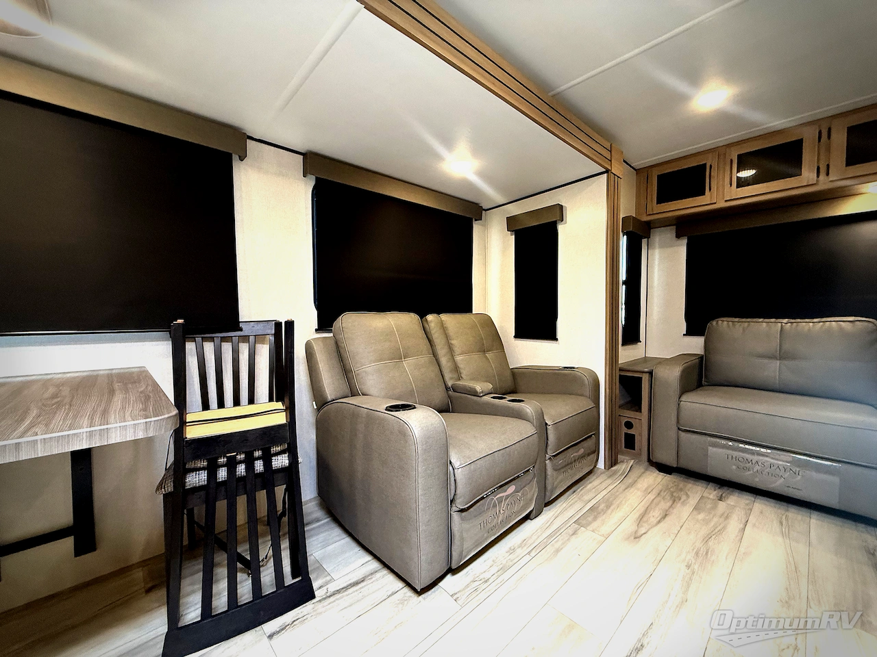 2026 Keystone Coleman Legacy 2950RL Photo 13