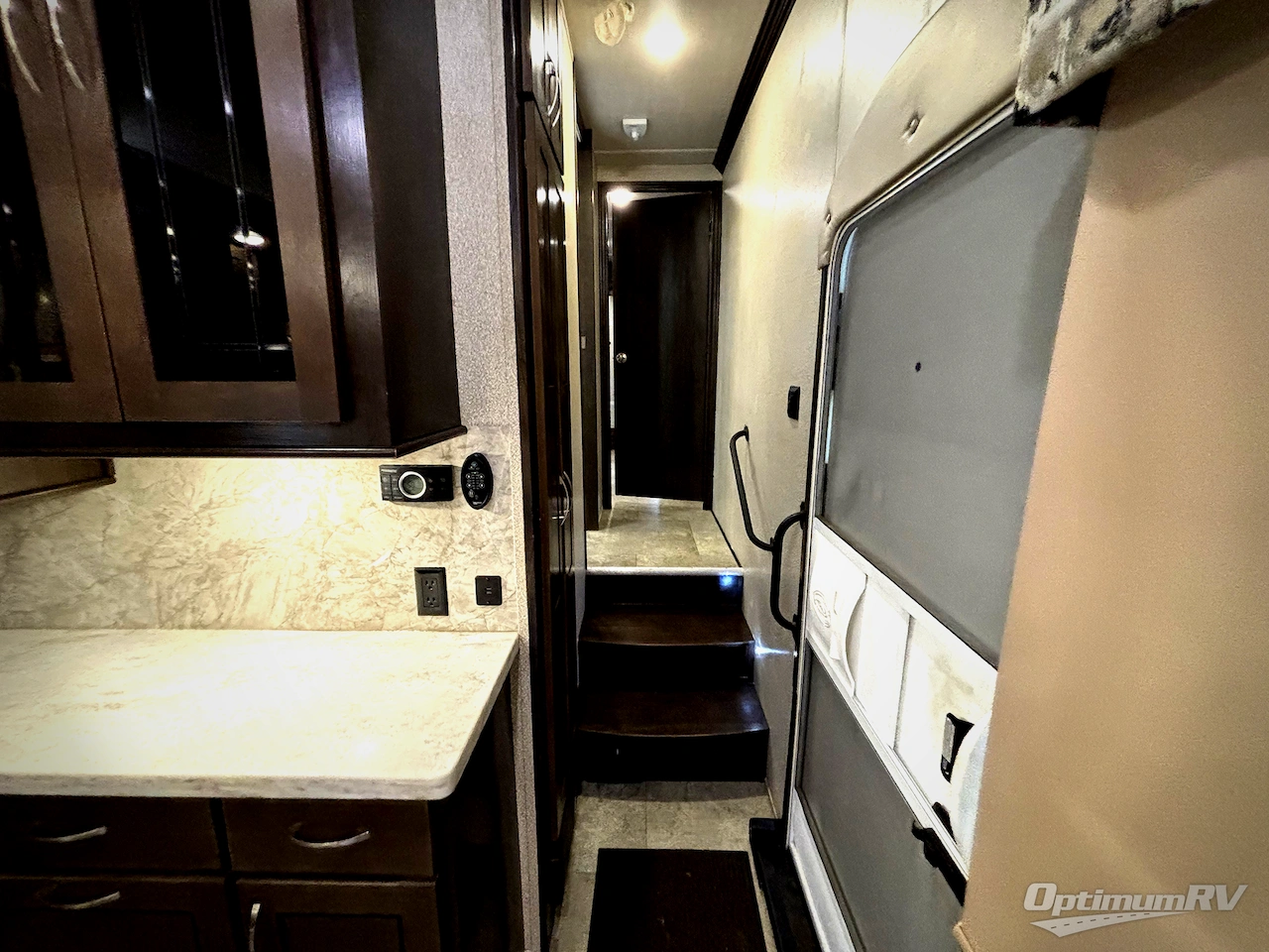 2019 Forest River Cedar Creek Hathaway Edition 38DBRK Photo 7