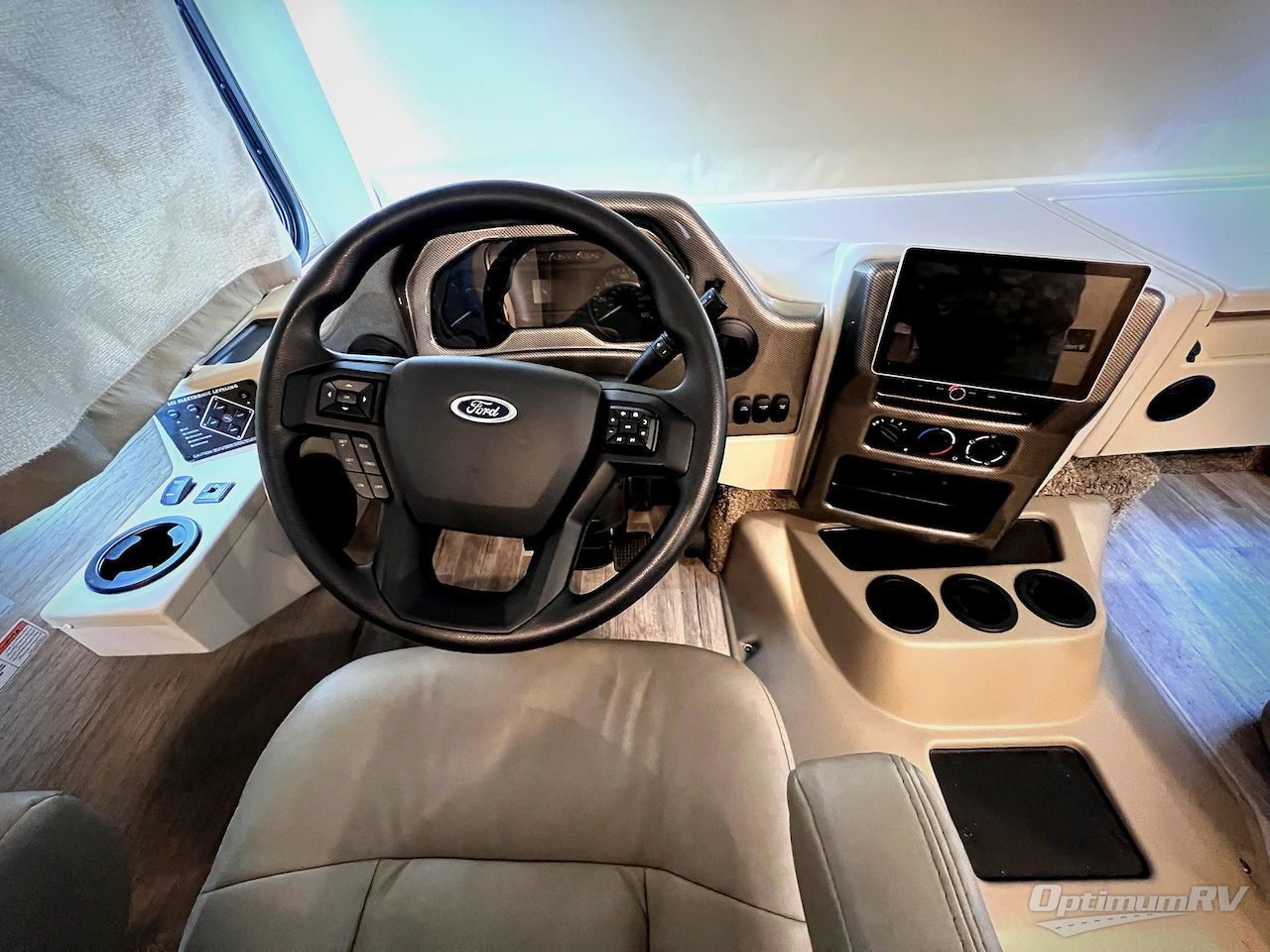 2023 Thor Freedom Traveler 30A Photo 6