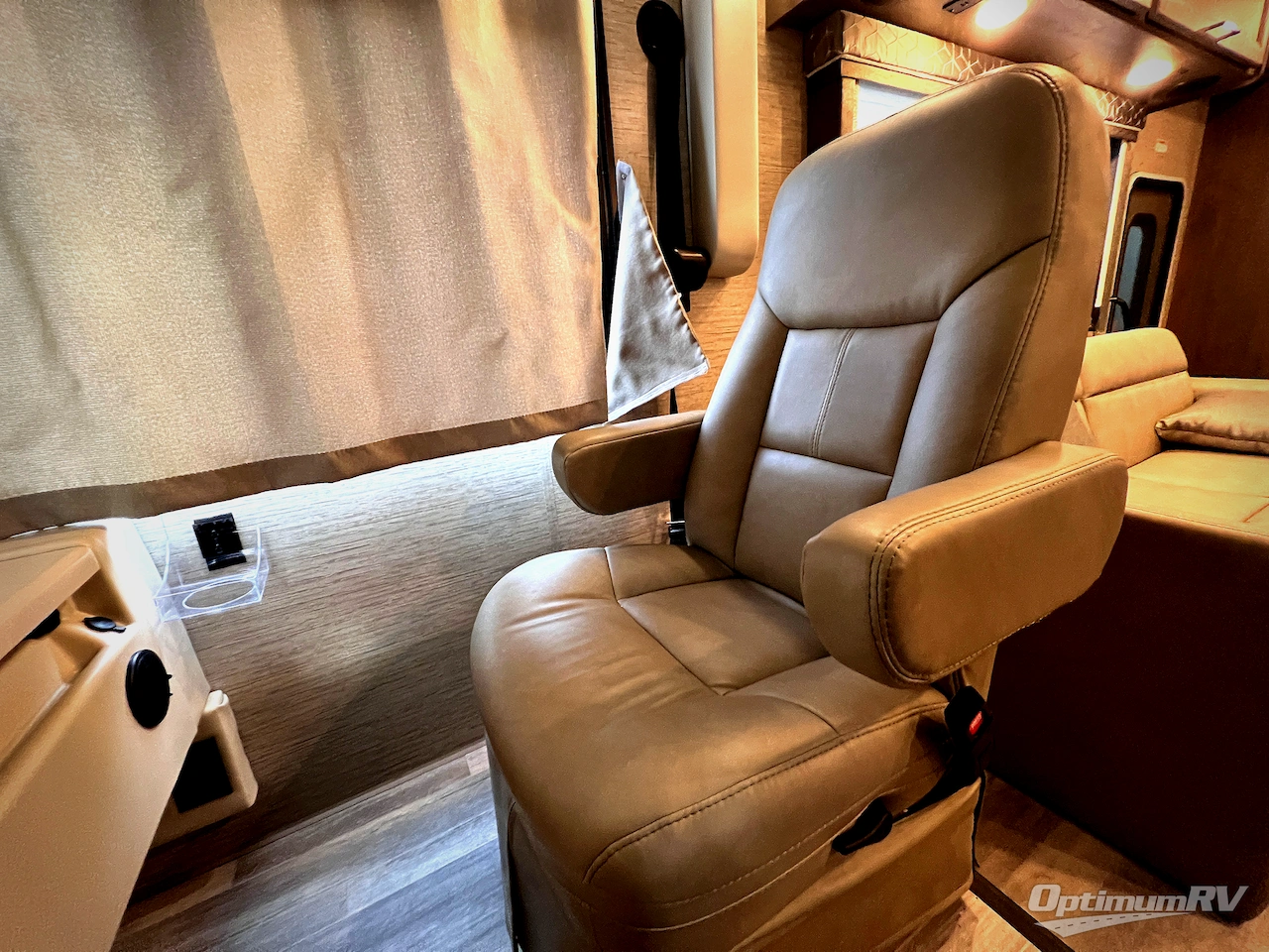 2023 Thor Freedom Traveler 30A Photo 7