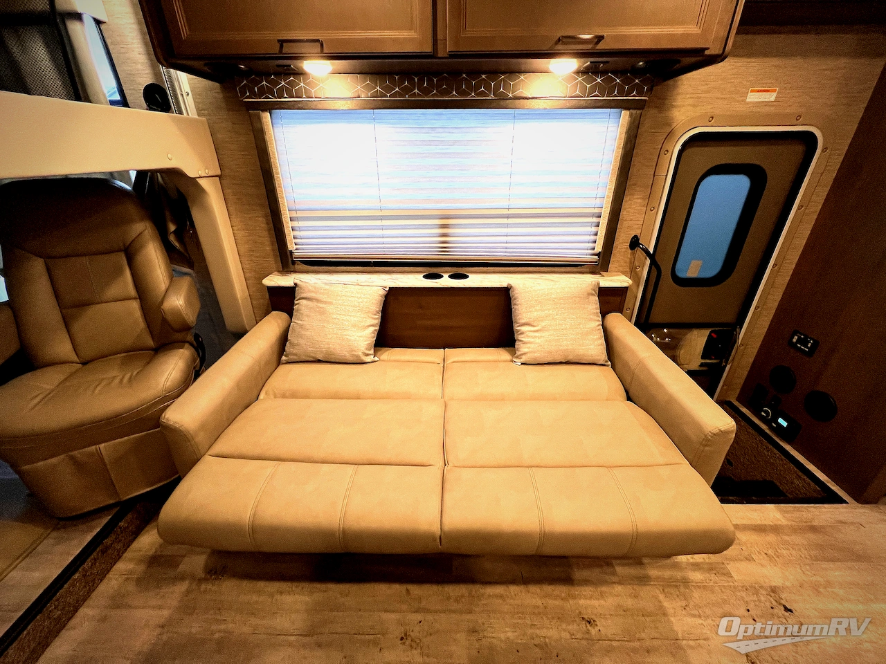 2023 Thor Freedom Traveler 30A Photo 17