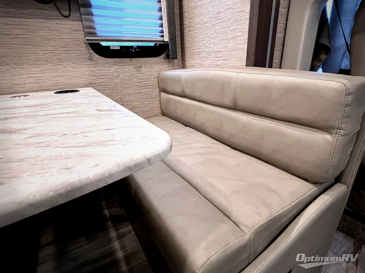 2023 Thor Freedom Traveler 30A Photo 20