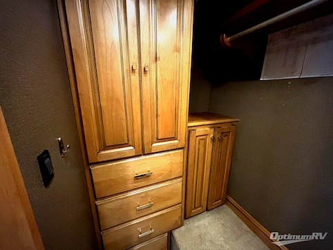 2019 Tiffin Phaeton 44OH RV Photo 4