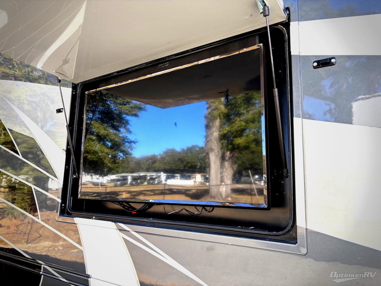 2019 Tiffin Phaeton 44OH Photo 28