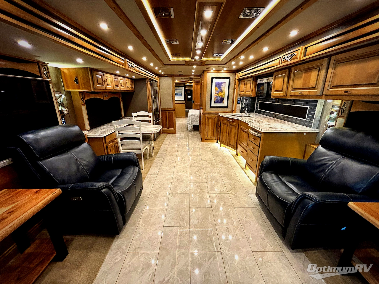 2019 Tiffin Phaeton 44OH Photo 4