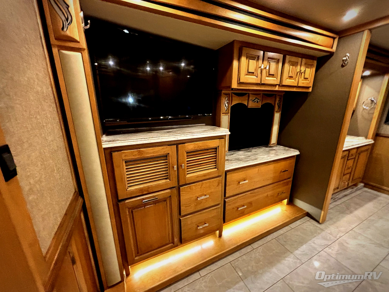 2019 Tiffin Phaeton 44OH Photo 20