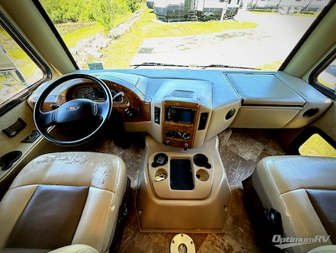 2016 Thor ACE 30.1 RV Photo 2