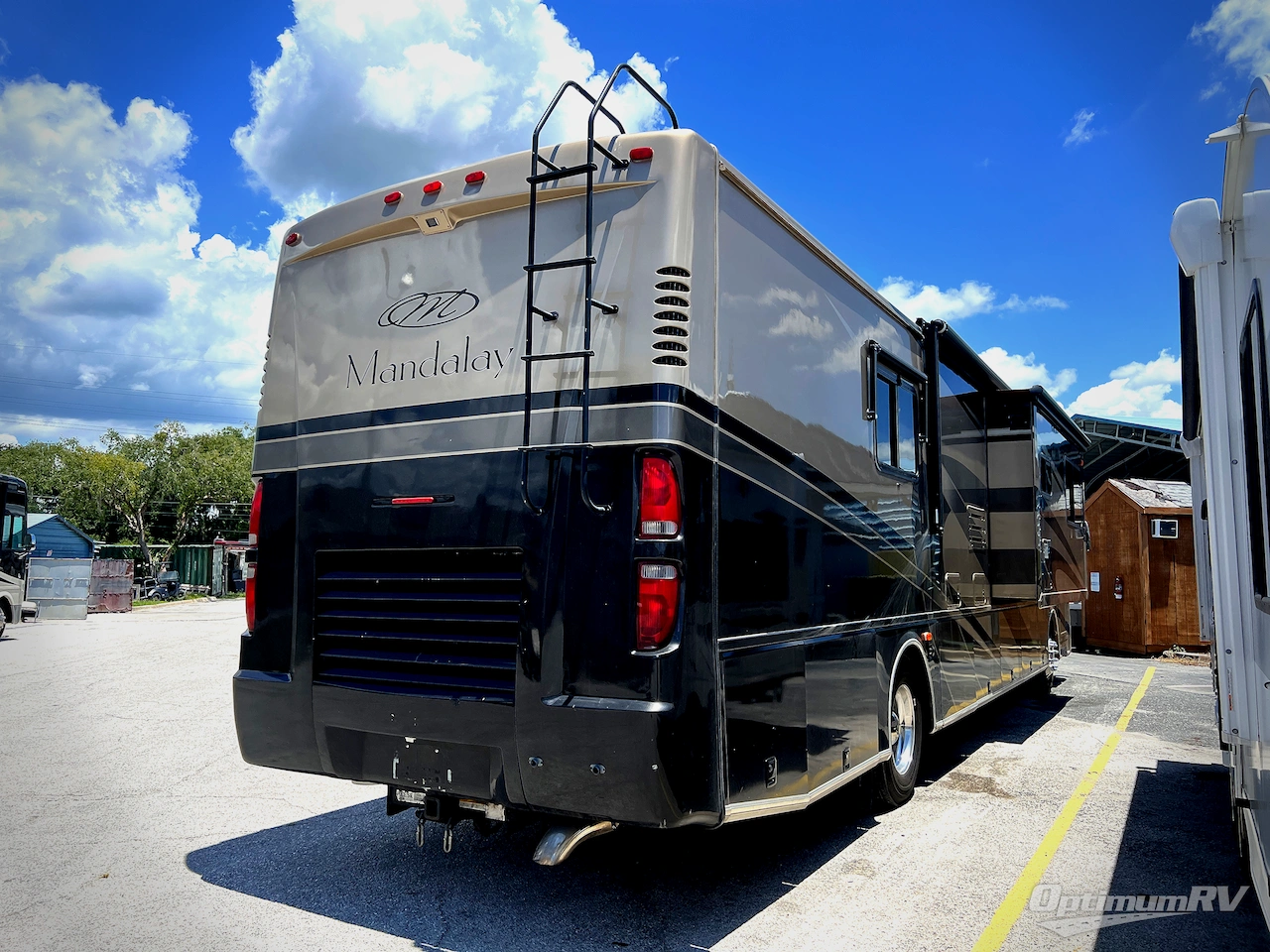 2004 Thor Mandalay 40D Photo 3