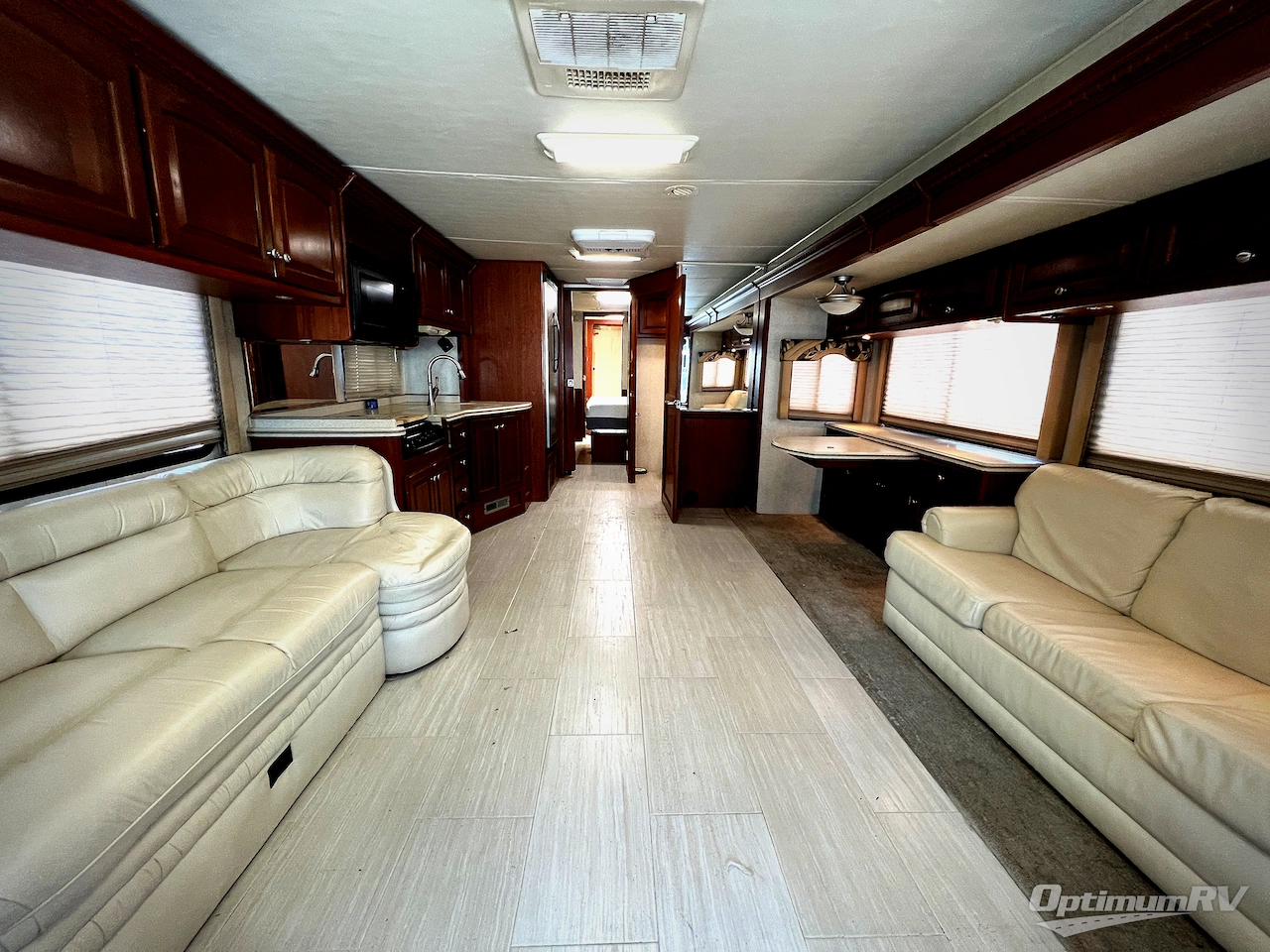2004 Thor Mandalay 40D Photo 4