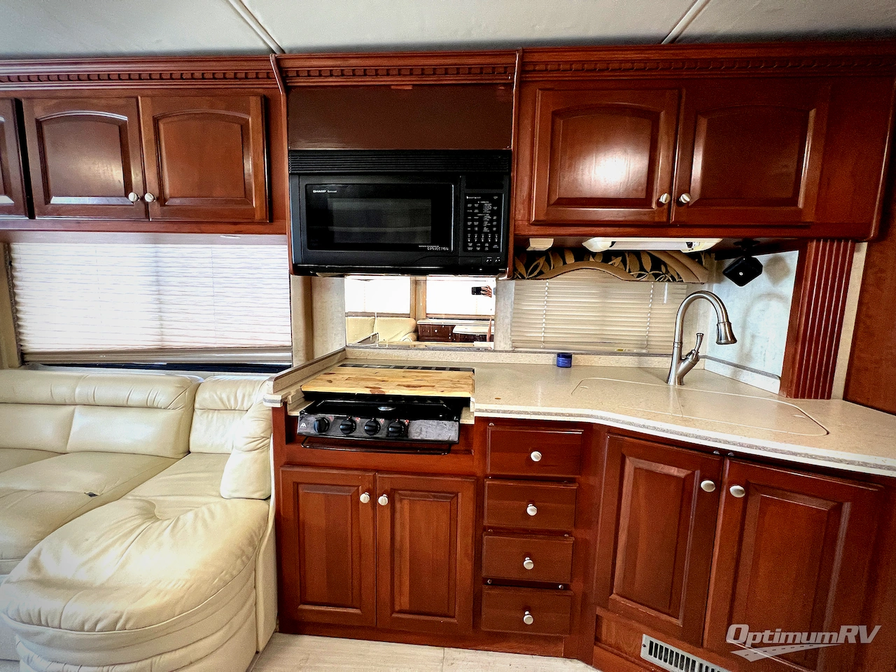 2004 Thor Mandalay 40D Photo 10