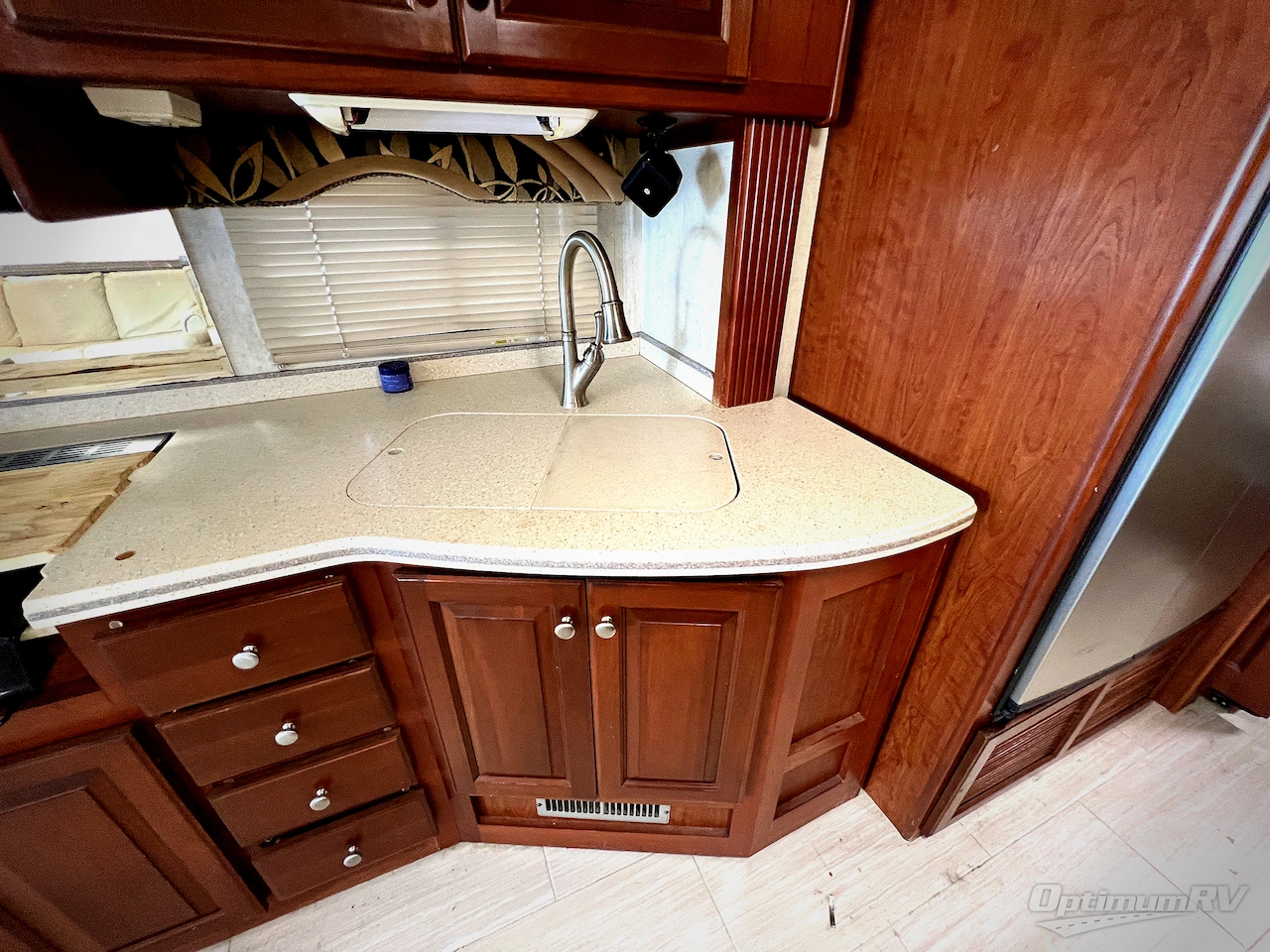 2004 Thor Mandalay 40D Photo 11