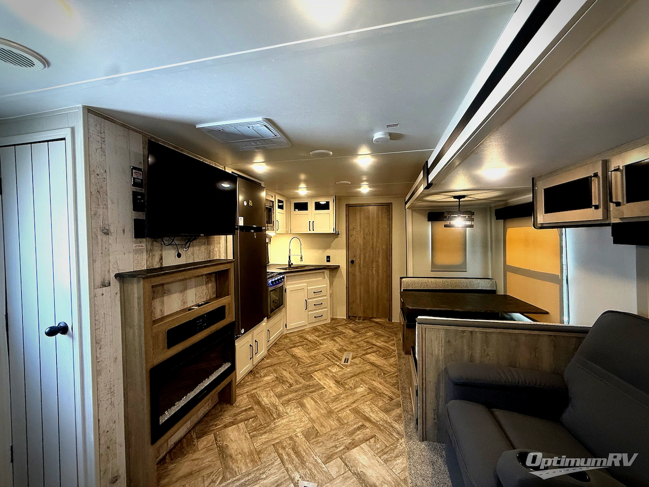 2023 Palomino Puma 28BHFQ Photo 5