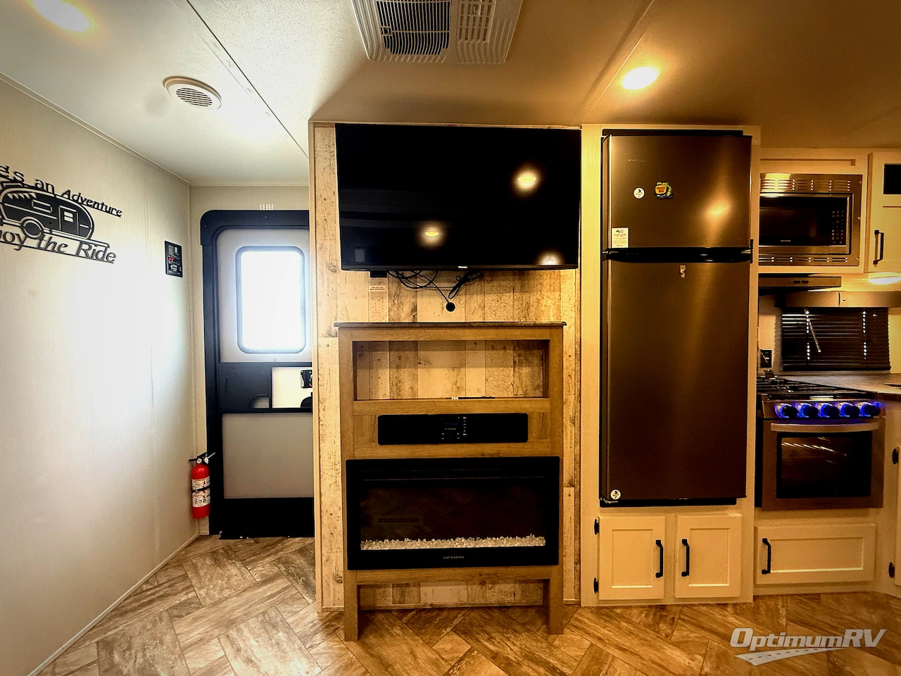 2023 Palomino Puma 28BHFQ Photo 13