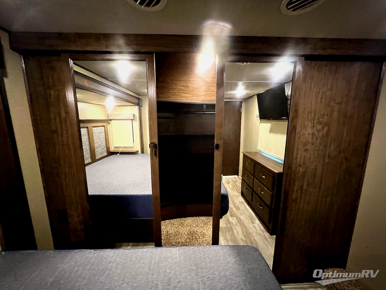 2019 Grand Design Solitude S-Class 3740BH Photo 23