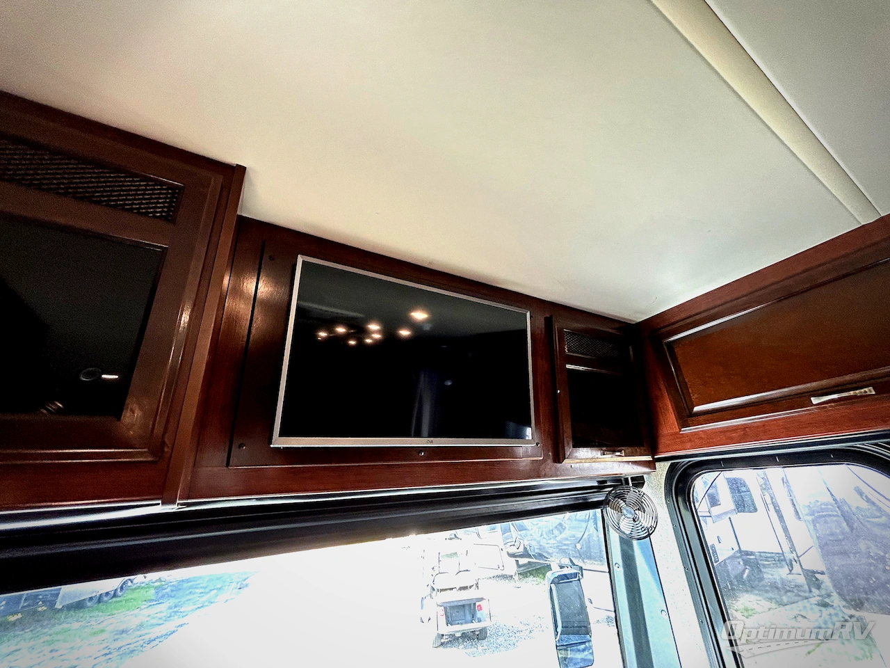 2018 Fleetwood Pace Arrow LXE 38N Photo 10
