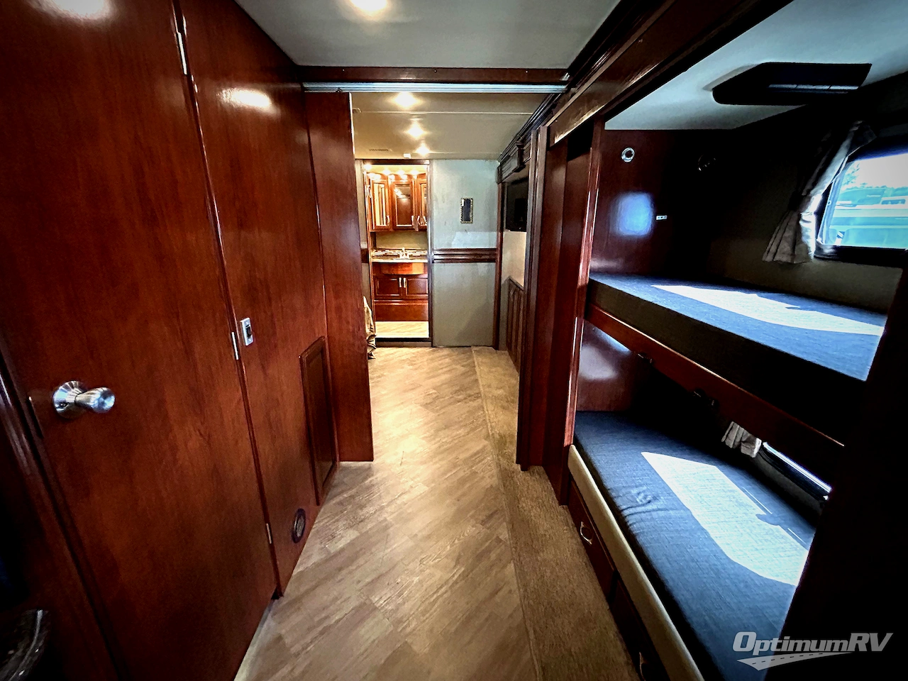 2018 Fleetwood Pace Arrow LXE 38N Photo 15