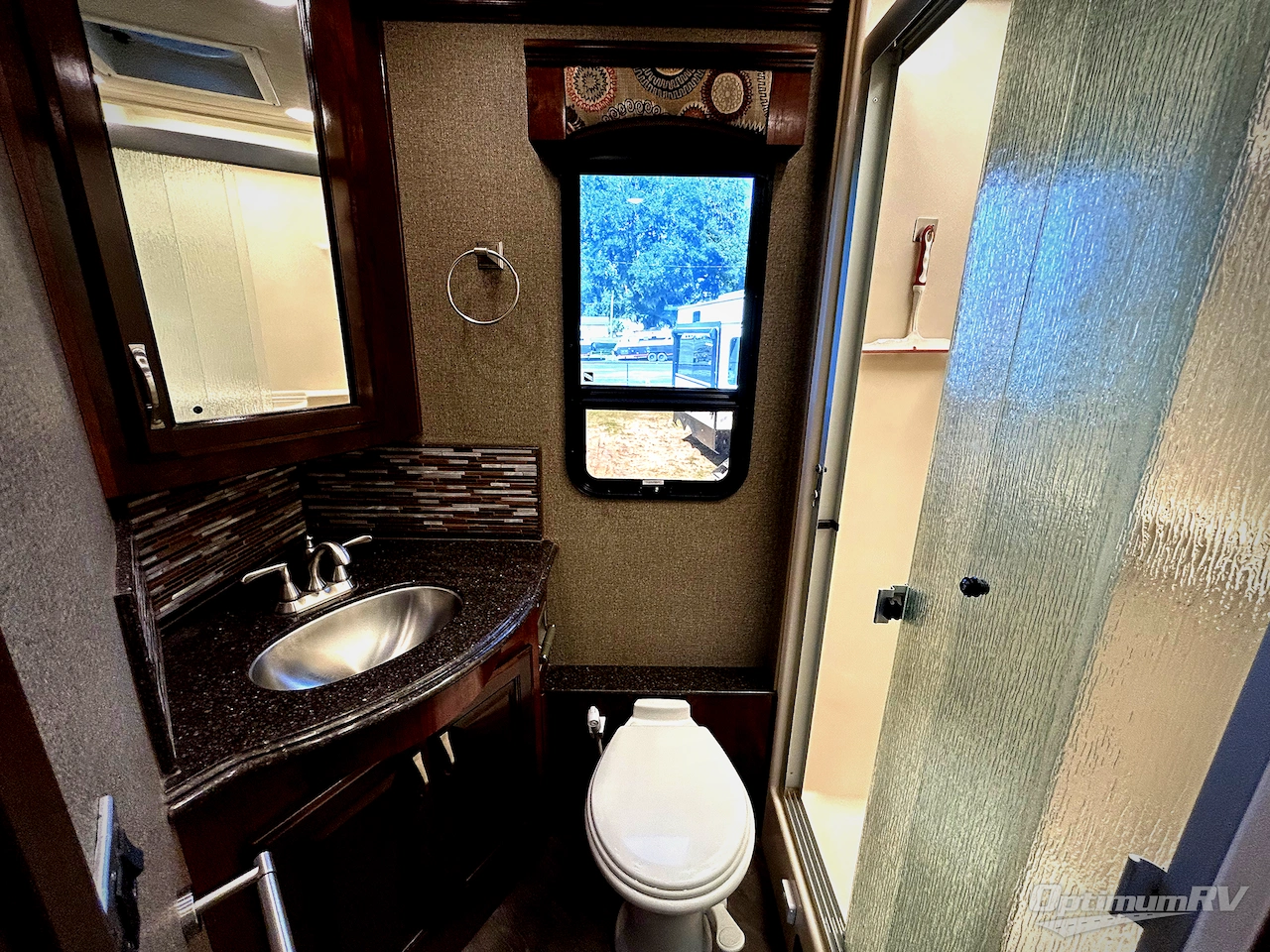 2018 Fleetwood Pace Arrow LXE 38N Photo 21
