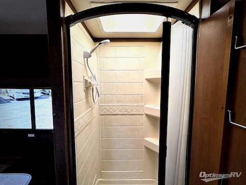2020 Thor Four Winds 28Z RV Photo 4