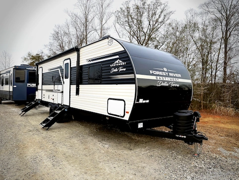 New 2026 East To West Della Terra 275BH Featured Photo