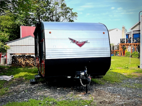 Used 2022 Riverside Retro 190BH Featured Photo
