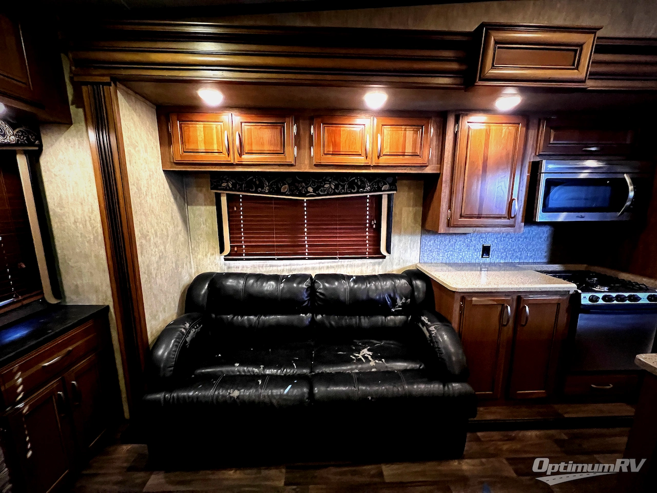 2016 Keystone Montana High Country 310RE Photo 11