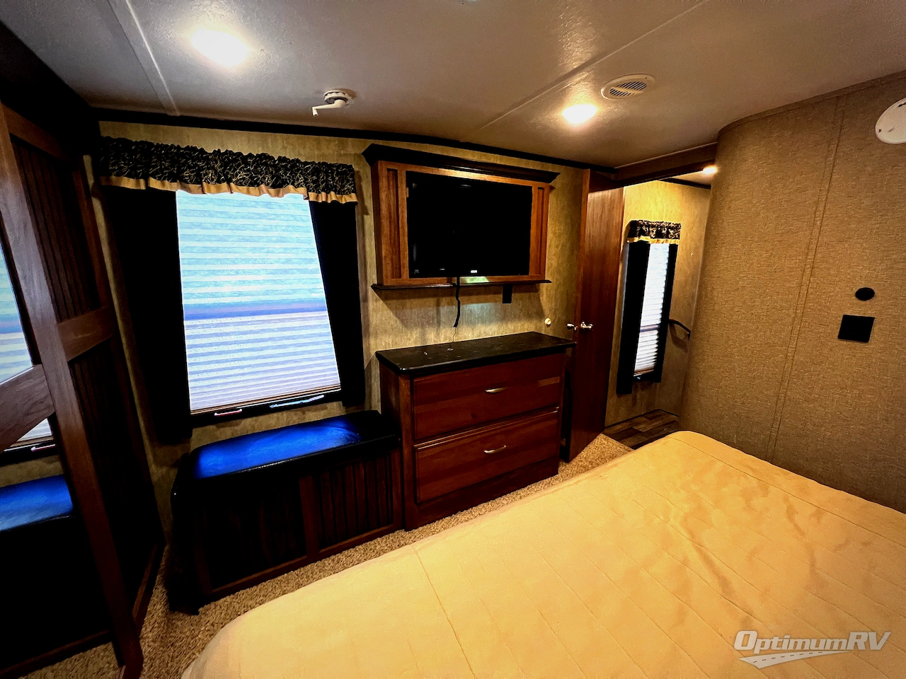 2016 Keystone Montana High Country 310RE Photo 28