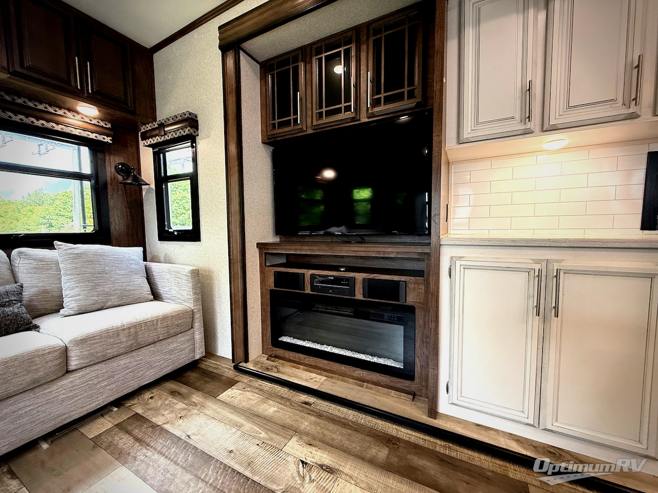 2021 KZ Durango Gold G383RLQ Photo 7