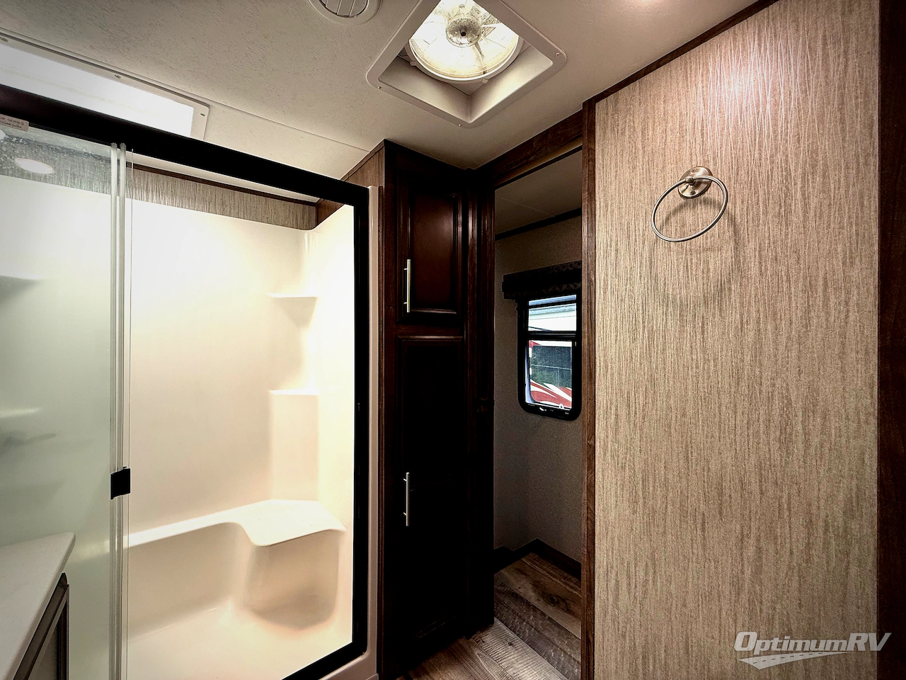 2021 KZ Durango Gold G383RLQ Photo 15