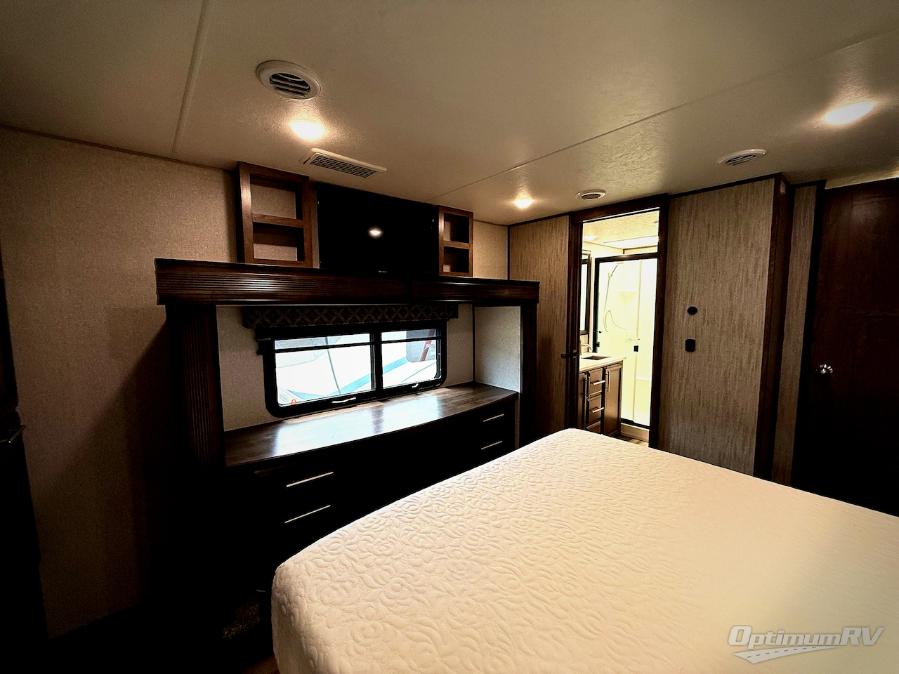 2021 KZ Durango Gold G383RLQ Photo 19