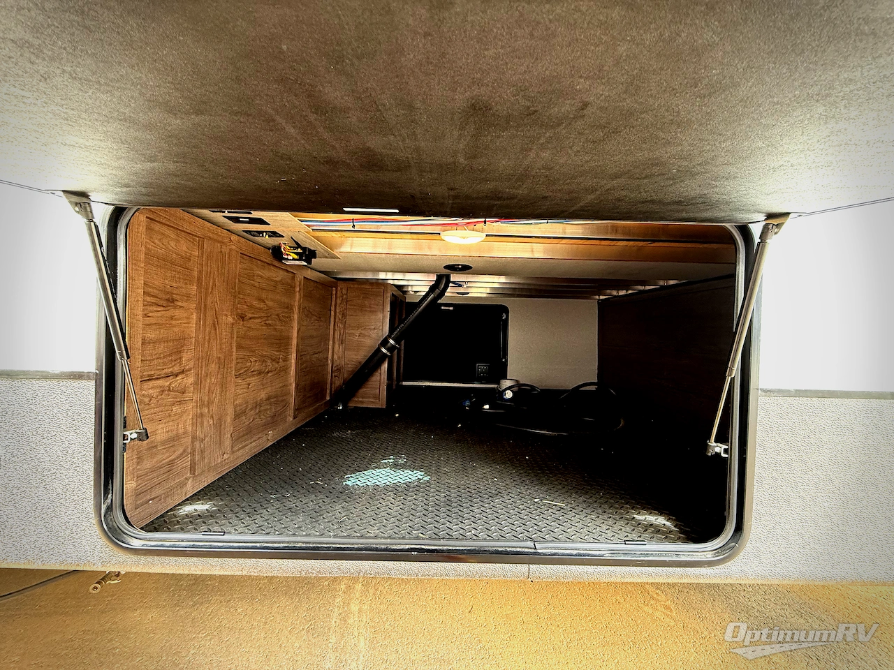 2021 KZ Durango Gold G383RLQ Photo 22