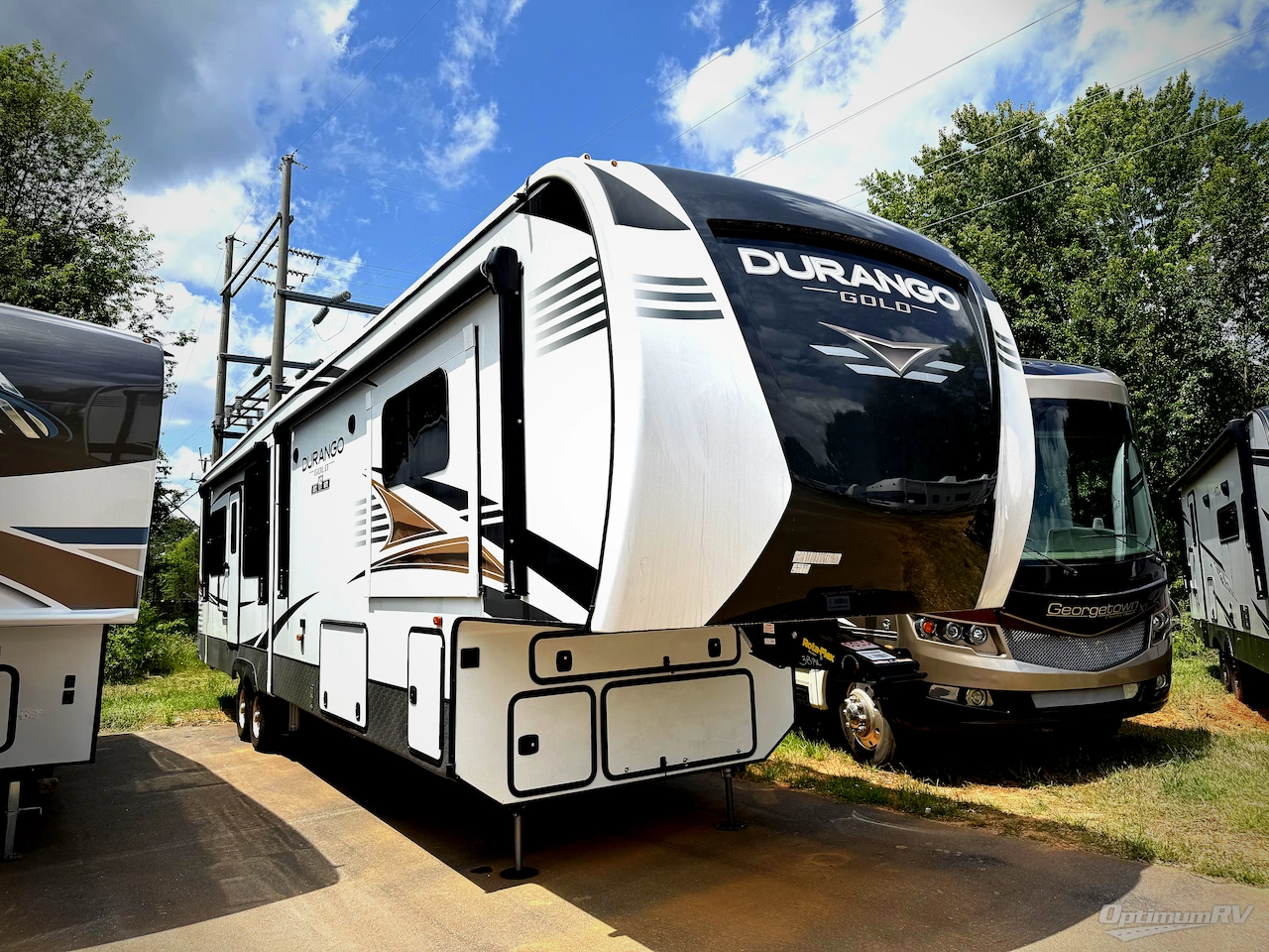 2021 KZ Durango Gold G383RLQ Photo 1