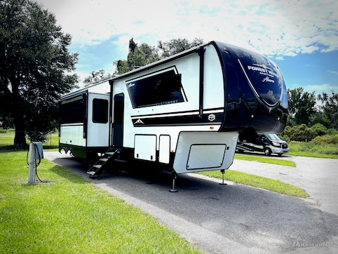 New 2025 East To West Ahara 390DS Featured Photo