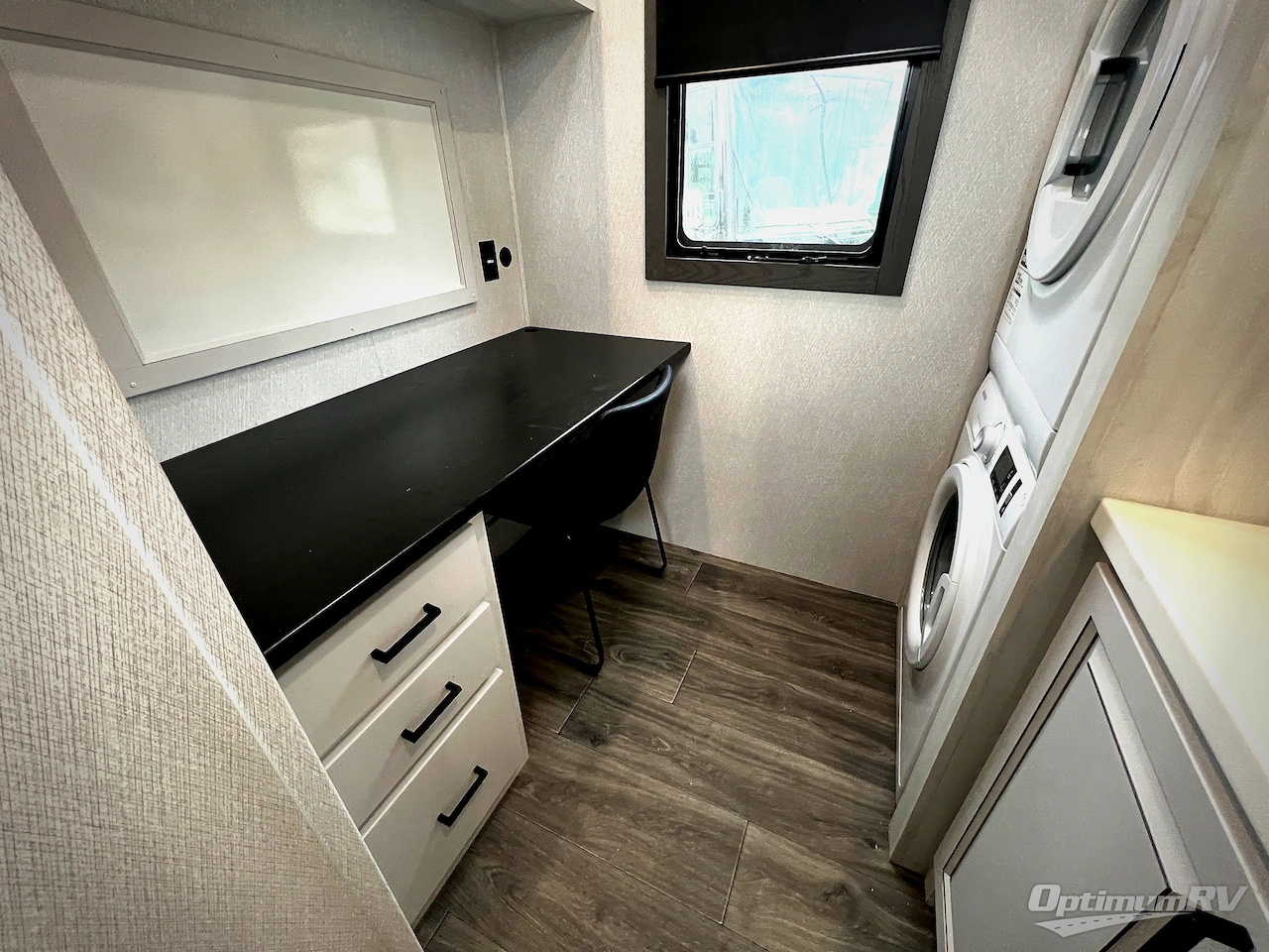 2026 East To West Ahara 383UR Photo 18