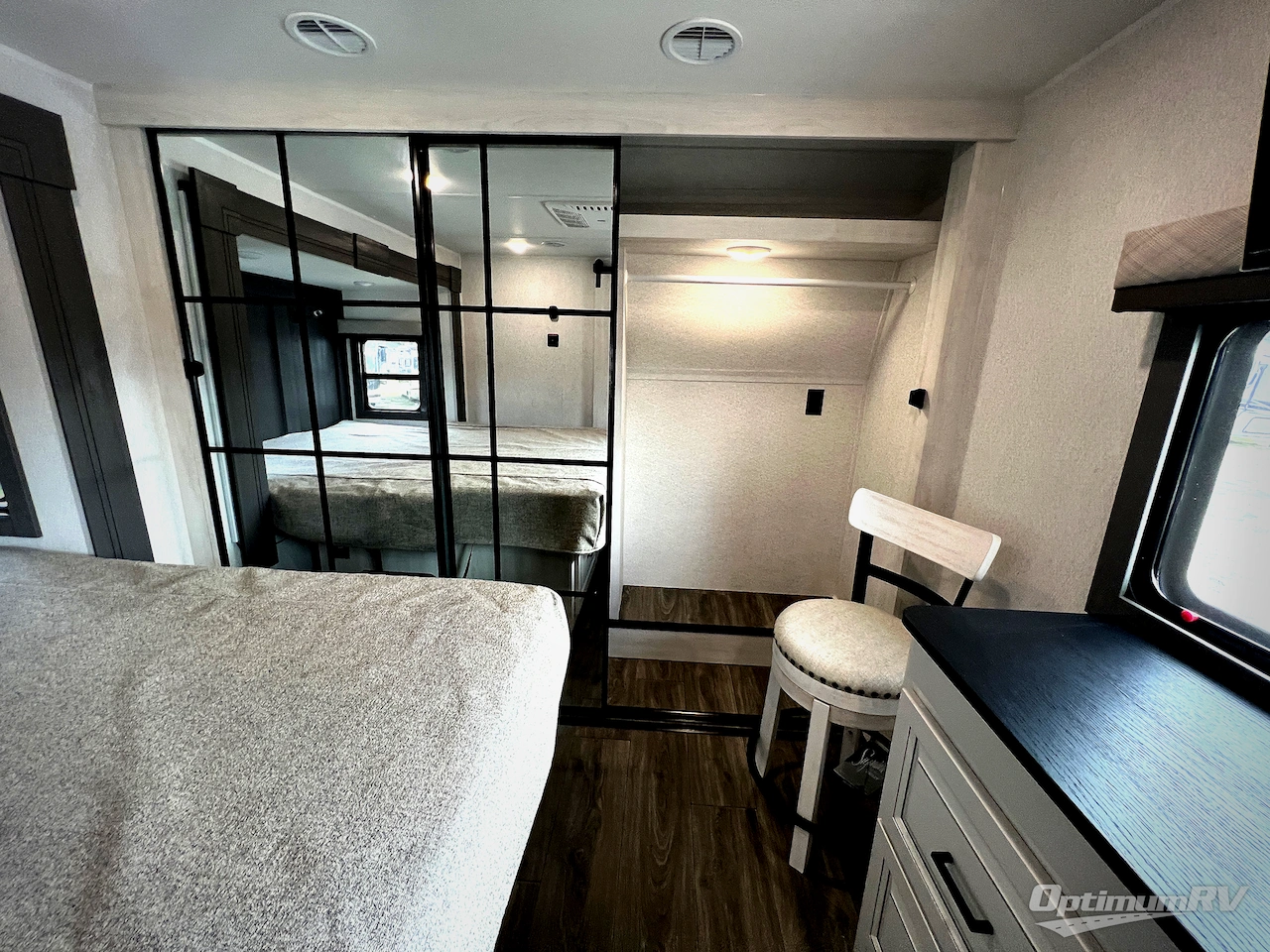 2026 East To West Ahara 383UR Photo 27