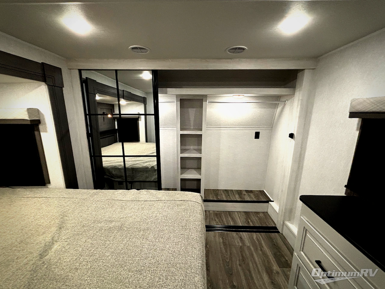 2026 East To West Ahara 383UR Photo 10